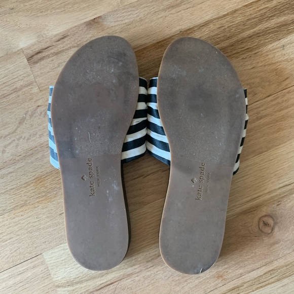 Black and White Kate Spade Ribbon Bow Slides - 8M - Picture 3 of 3